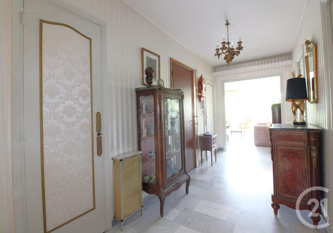 Appartement à MENTON