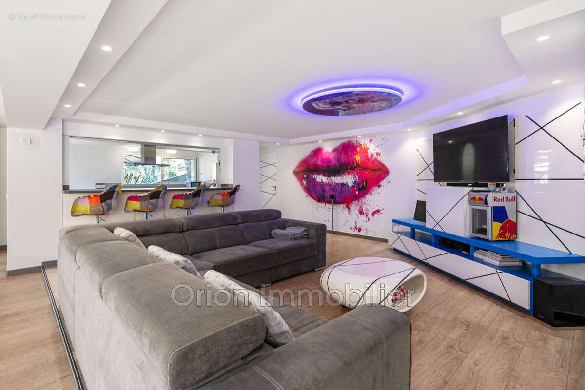 Maison à MANDELIEU-LA-NAPOULE