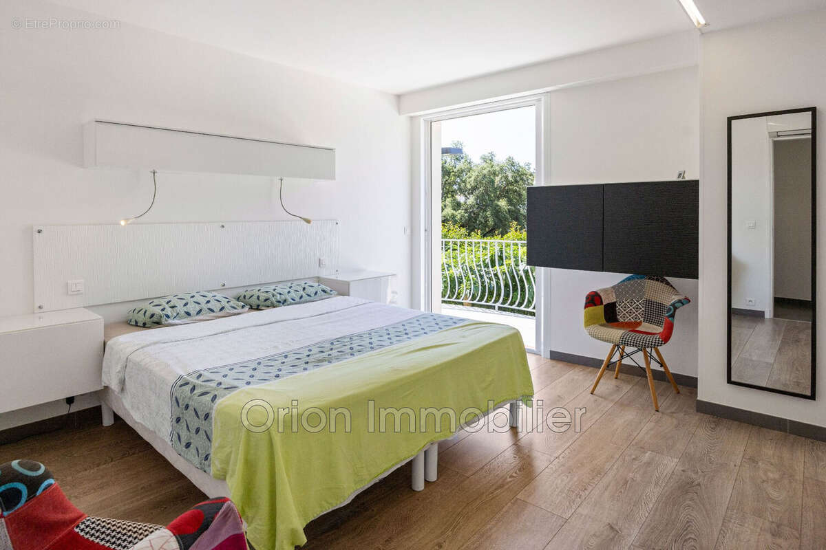 Maison à MANDELIEU-LA-NAPOULE