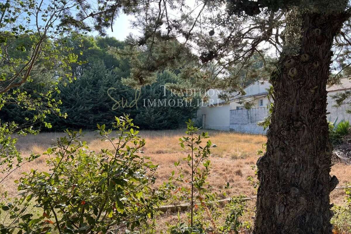 Maison à FONTVIEILLE