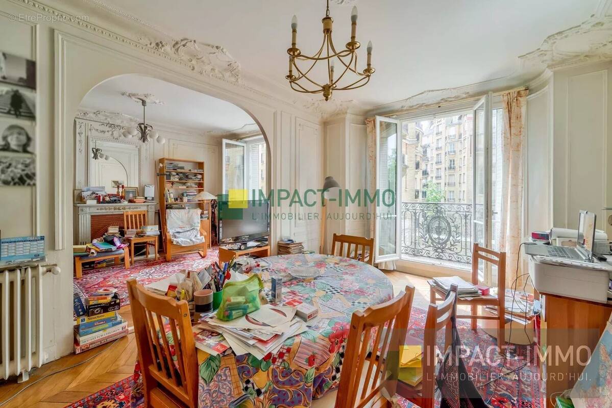 Appartement à PARIS-18E