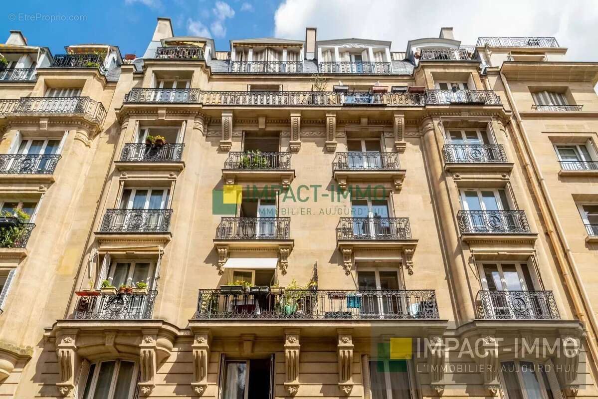 Appartement à PARIS-18E