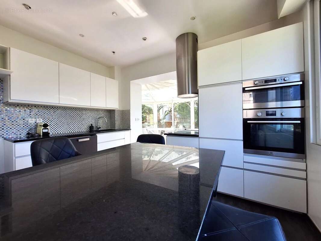 Maison à SAINT-MAUR-DES-FOSSES