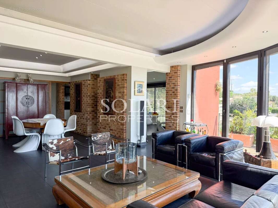 Maison à MANDELIEU-LA-NAPOULE