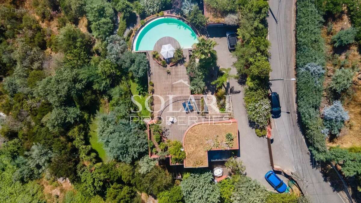 Maison à MANDELIEU-LA-NAPOULE