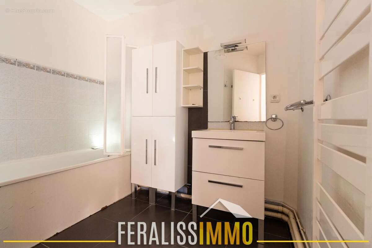 Appartement à COURDIMANCHE