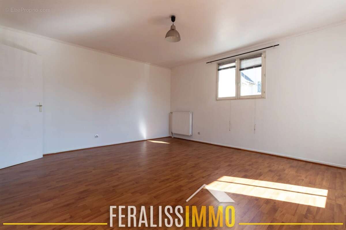Appartement à COURDIMANCHE