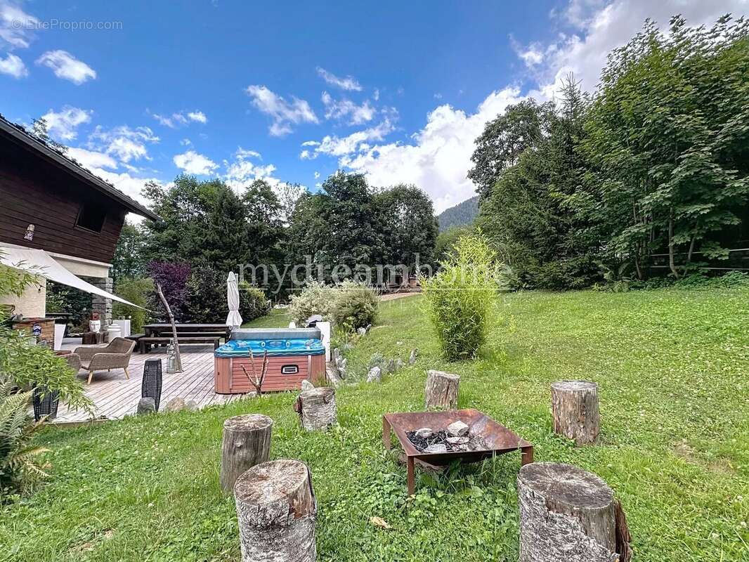 Maison à LES HOUCHES