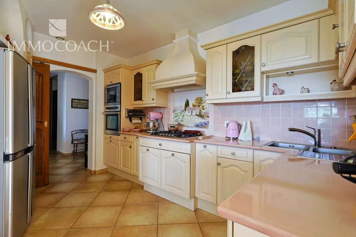 Maison à LA LONDE-LES-MAURES