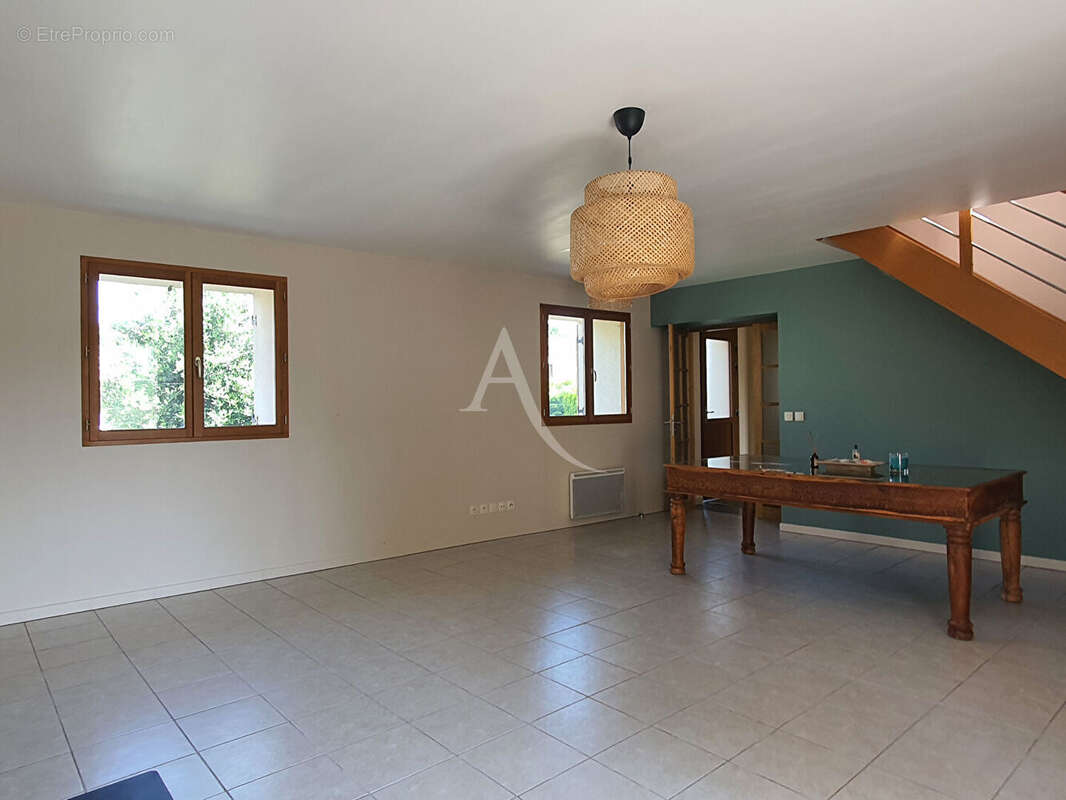 Maison à VILLENTROIS