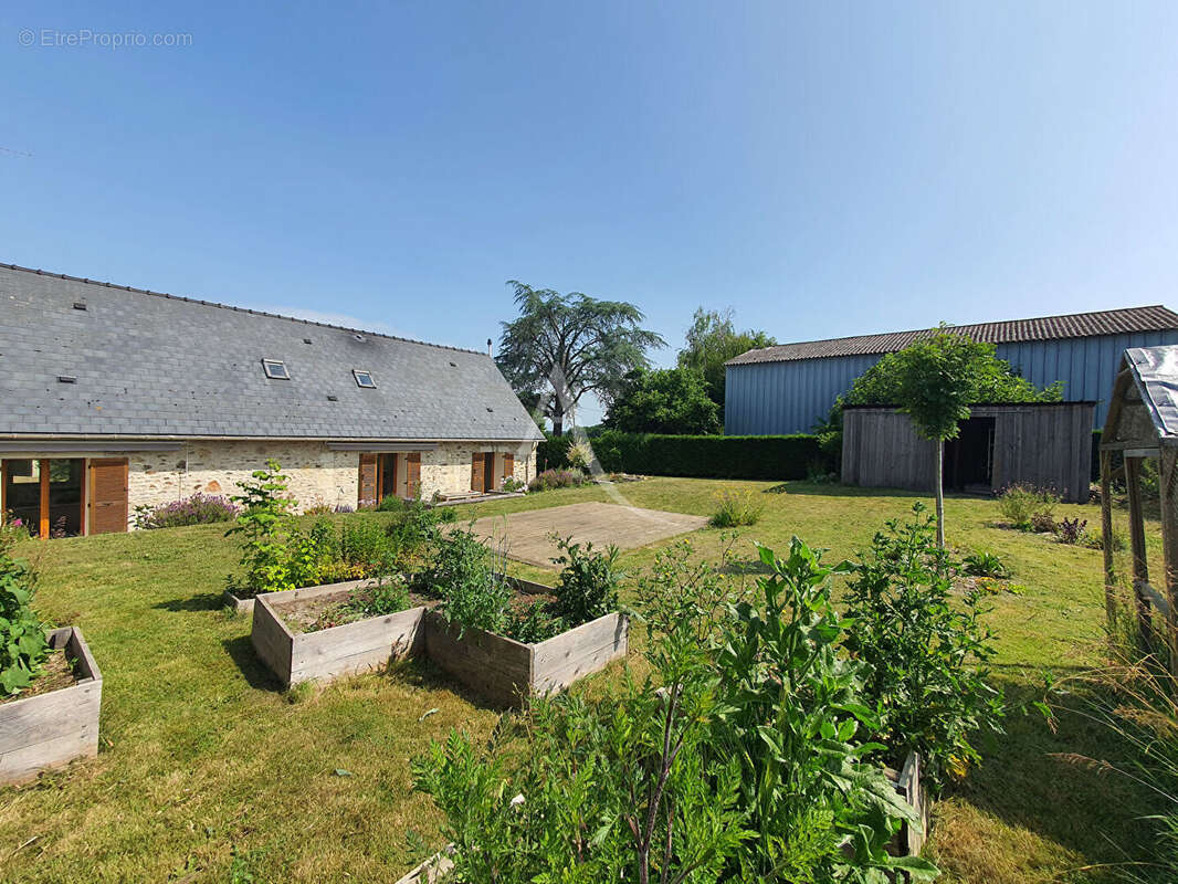 Maison à VILLENTROIS