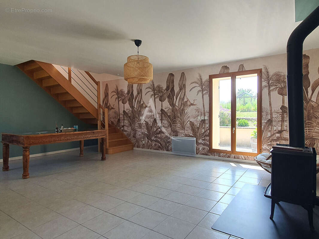 Maison à VILLENTROIS