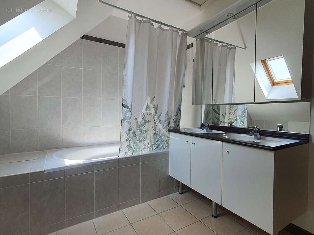 Maison à VILLENTROIS