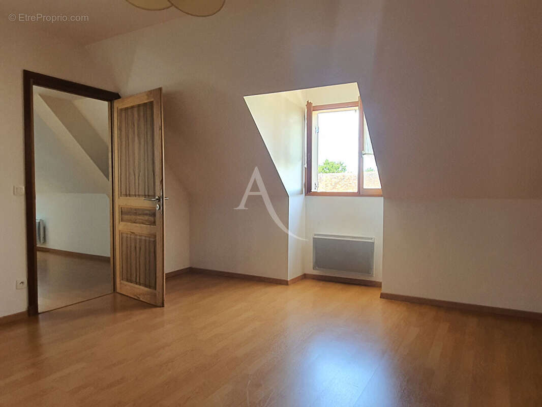 Maison à VILLENTROIS