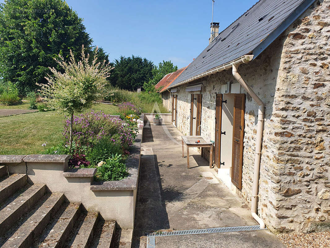 Maison à VILLENTROIS