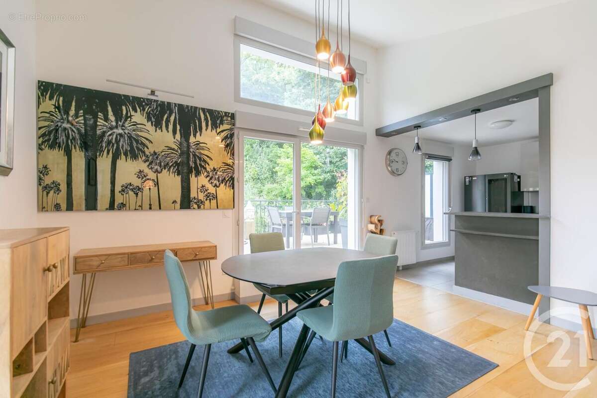 Appartement à CHENNEVIERES-SUR-MARNE