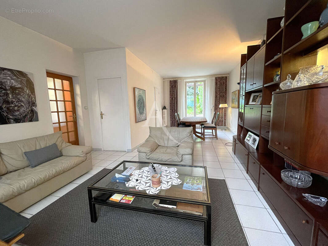 Maison à GRISY-SUISNES