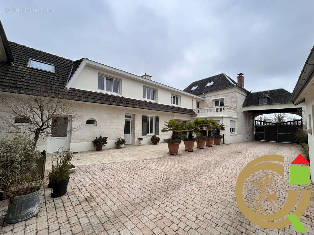 Maison à LATTRE-SAINT-QUENTIN