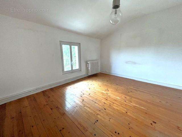   - Maison à RILLIEUX-LA-PAPE