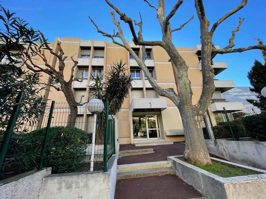 Appartement à MARSEILLE-9E