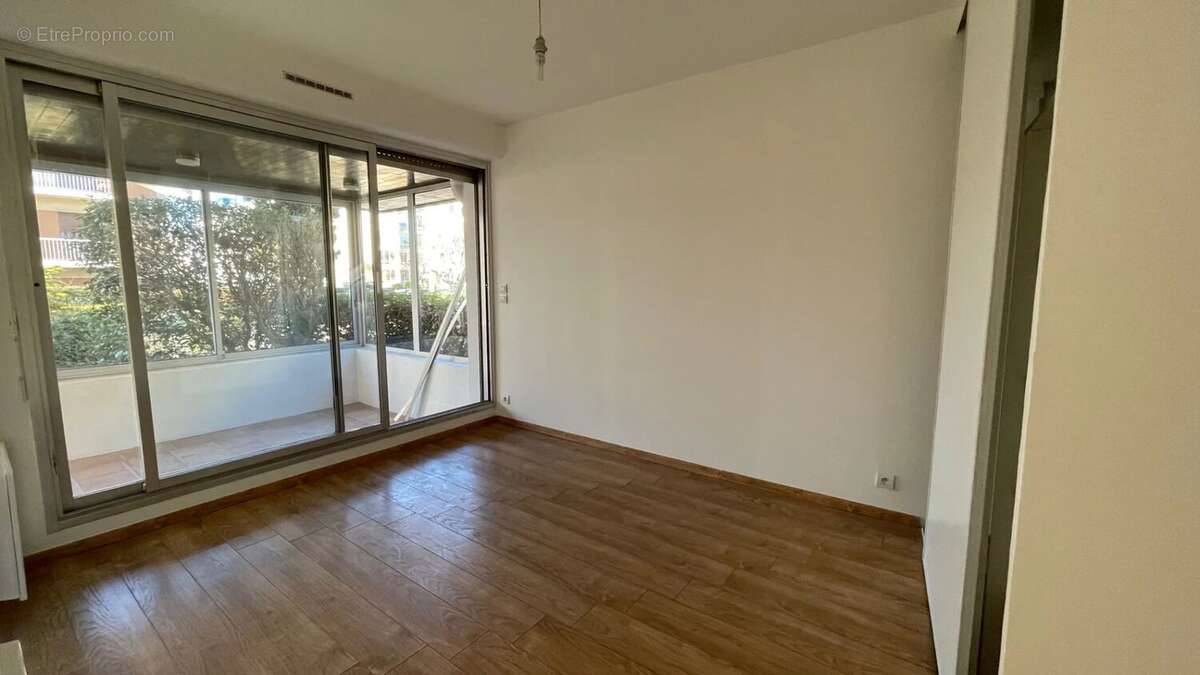 Appartement à MARSEILLE-9E