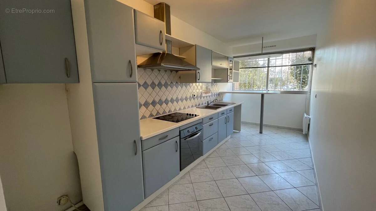 Appartement à MARSEILLE-9E