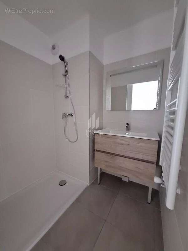 Appartement à LE PONT-DE-CLAIX