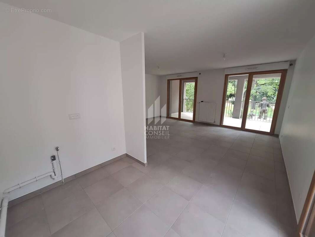 Appartement à LE PONT-DE-CLAIX