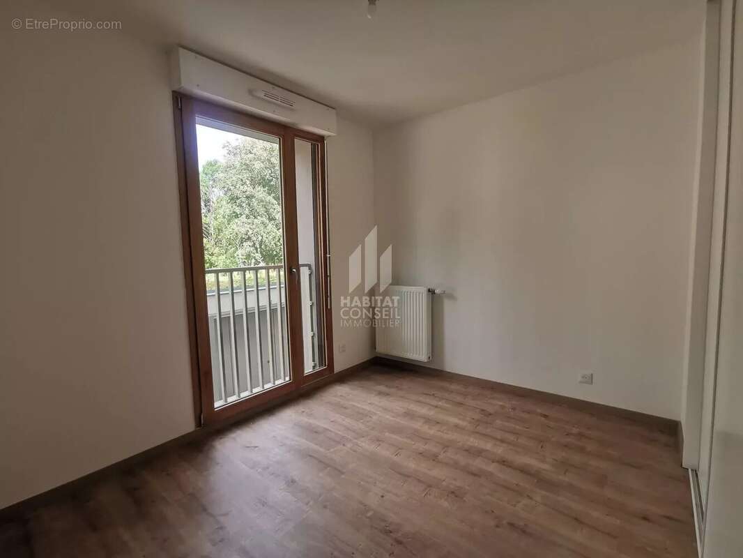 Appartement à LE PONT-DE-CLAIX