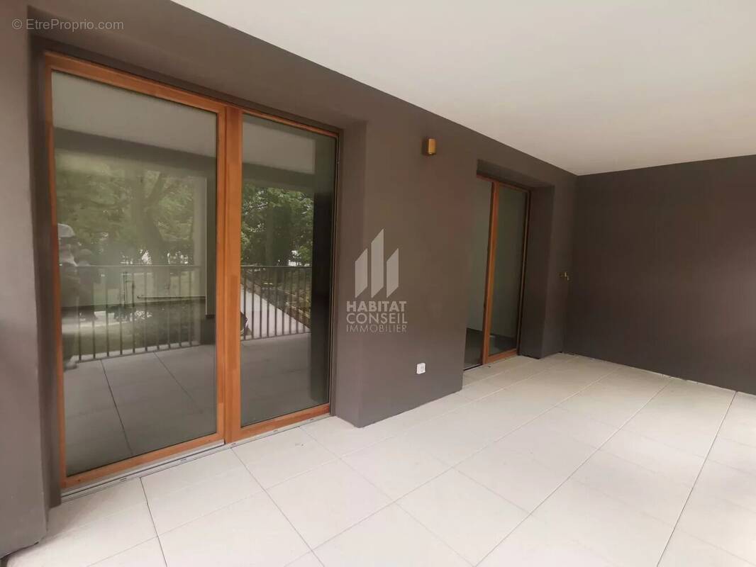 Appartement à LE PONT-DE-CLAIX