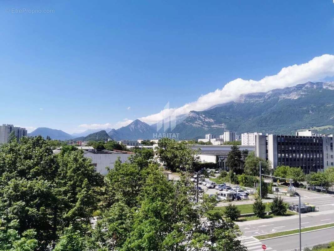 Appartement à LE PONT-DE-CLAIX