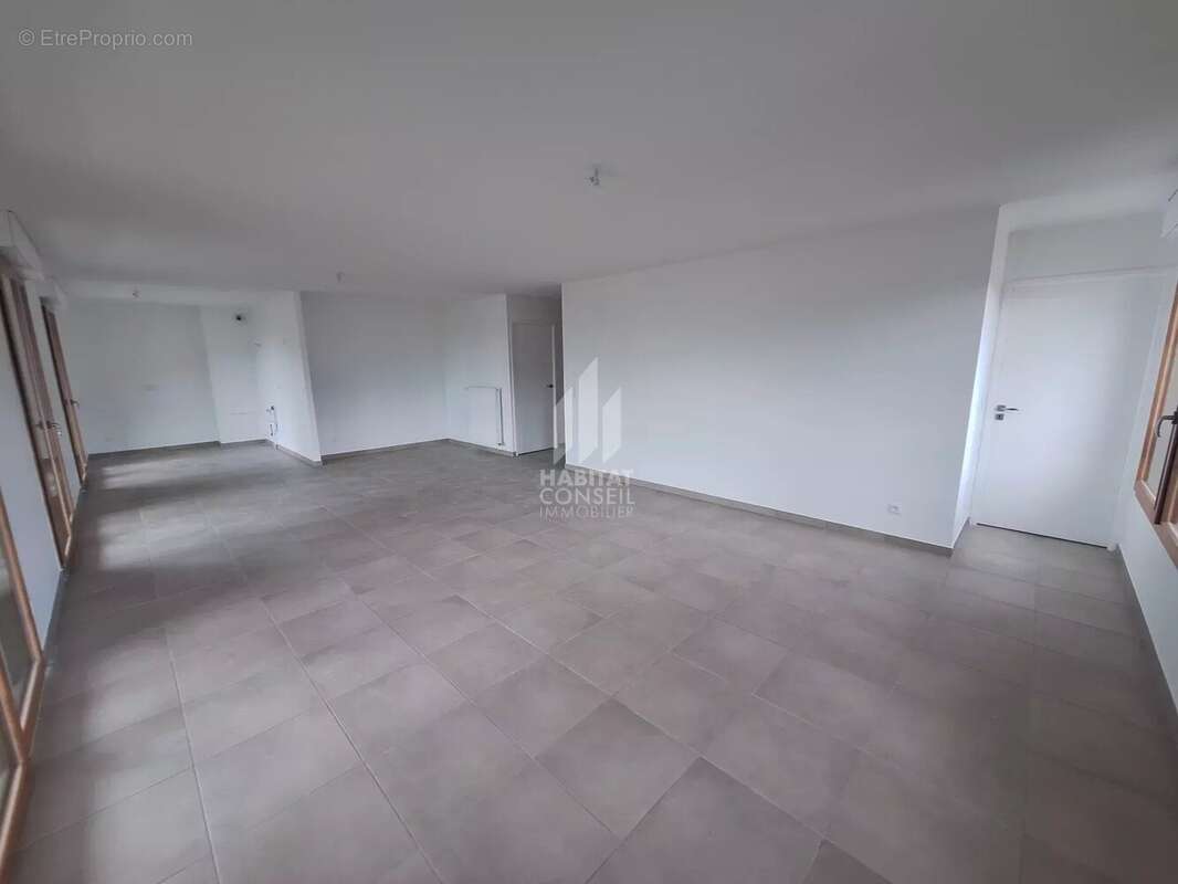 Appartement à LE PONT-DE-CLAIX