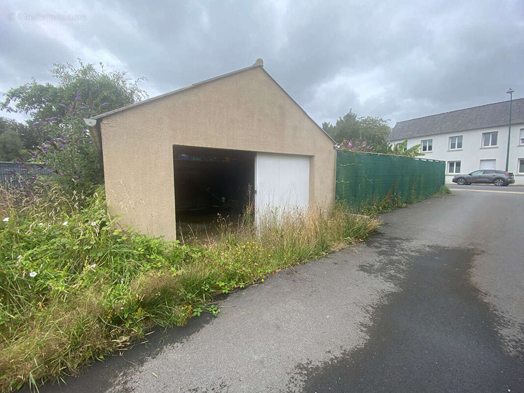 Maison à PLOUZEVEDE