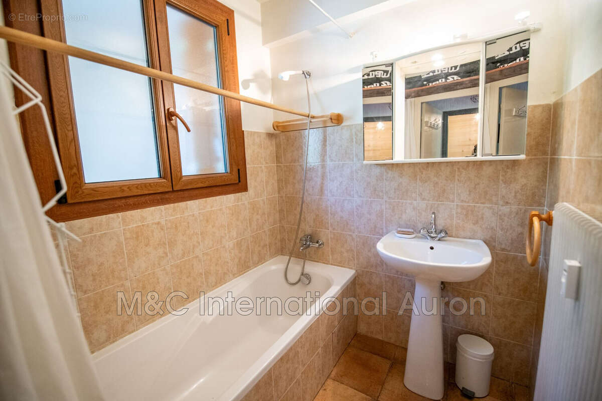 Appartement à SAINT-ETIENNE-DE-TINEE