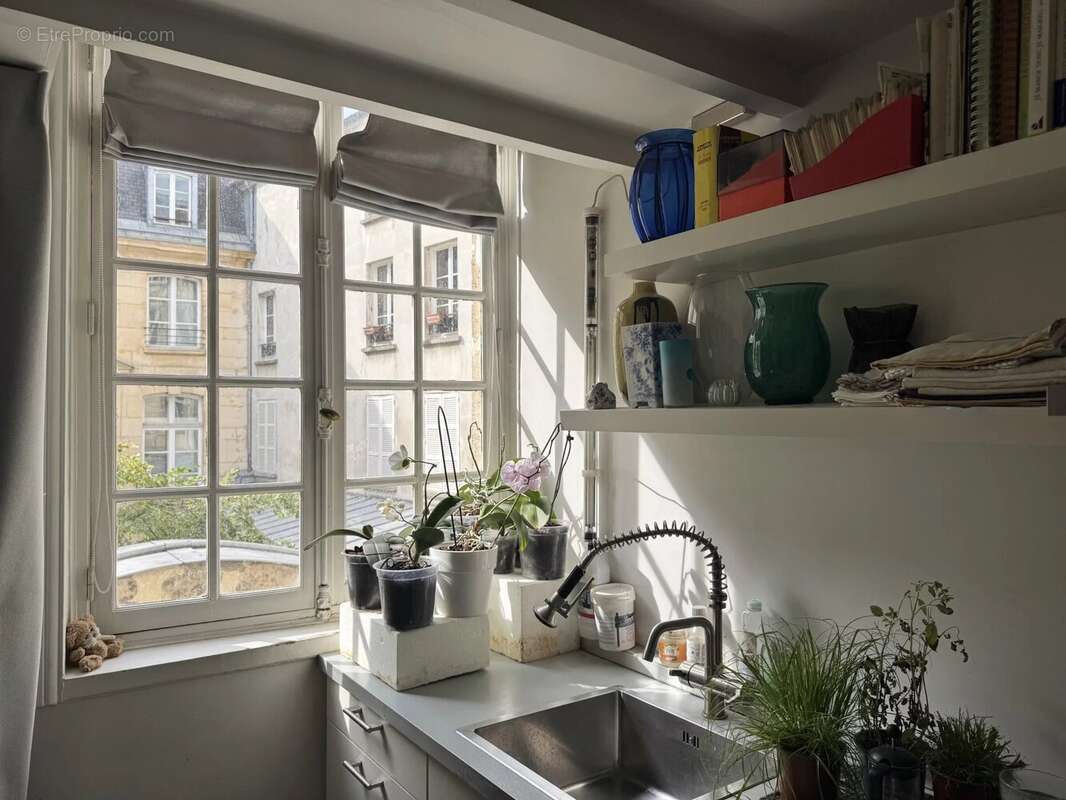 Appartement à PARIS-3E