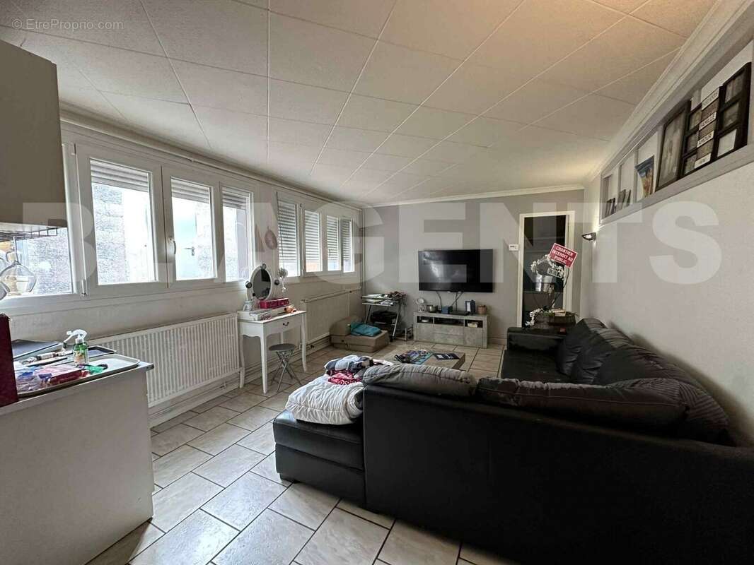 2acae625-6540-4579-9a80-3d444e7a3f64 - Appartement à CARIGNAN