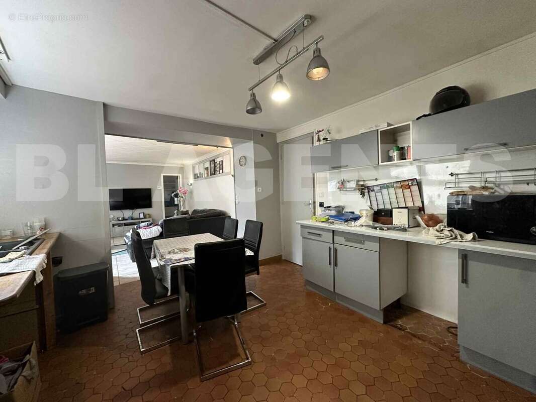 6cdd1cd1-9e26-4591-8743-89386238a514 - Appartement à CARIGNAN