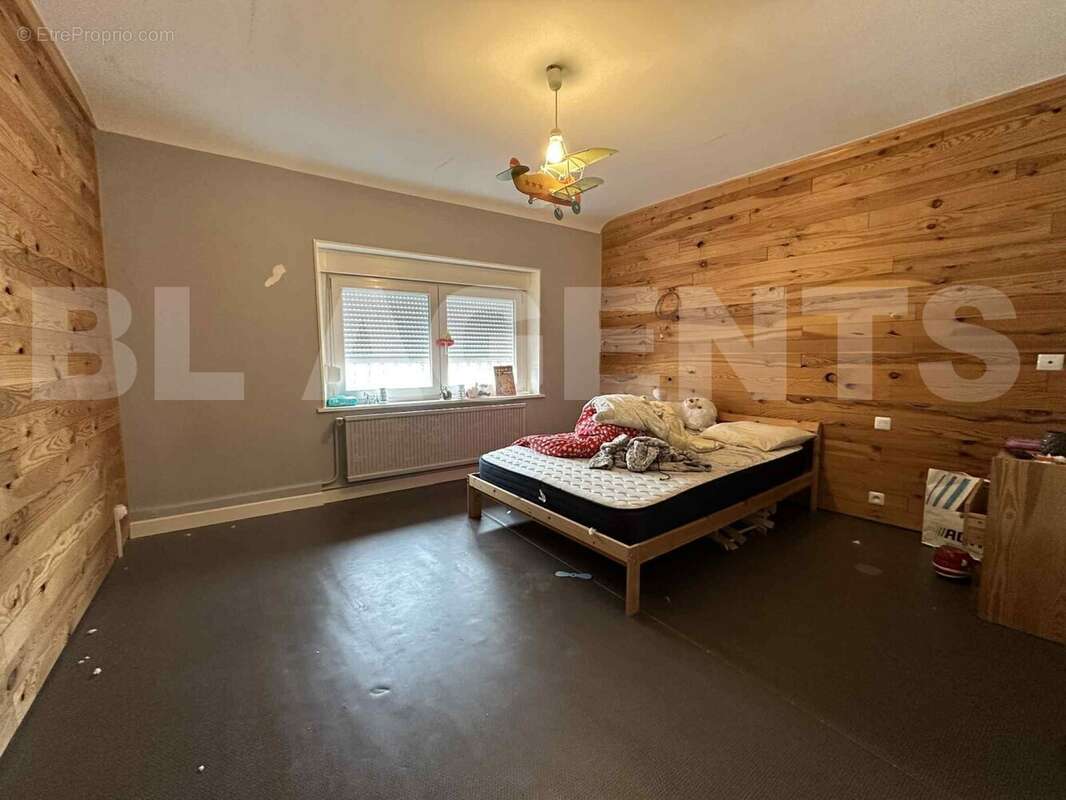 ce4b24a7-6681-4a2f-9649-5dd13b5bde0a - Appartement à CARIGNAN