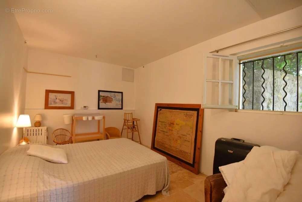 Maison à TOURRETTES