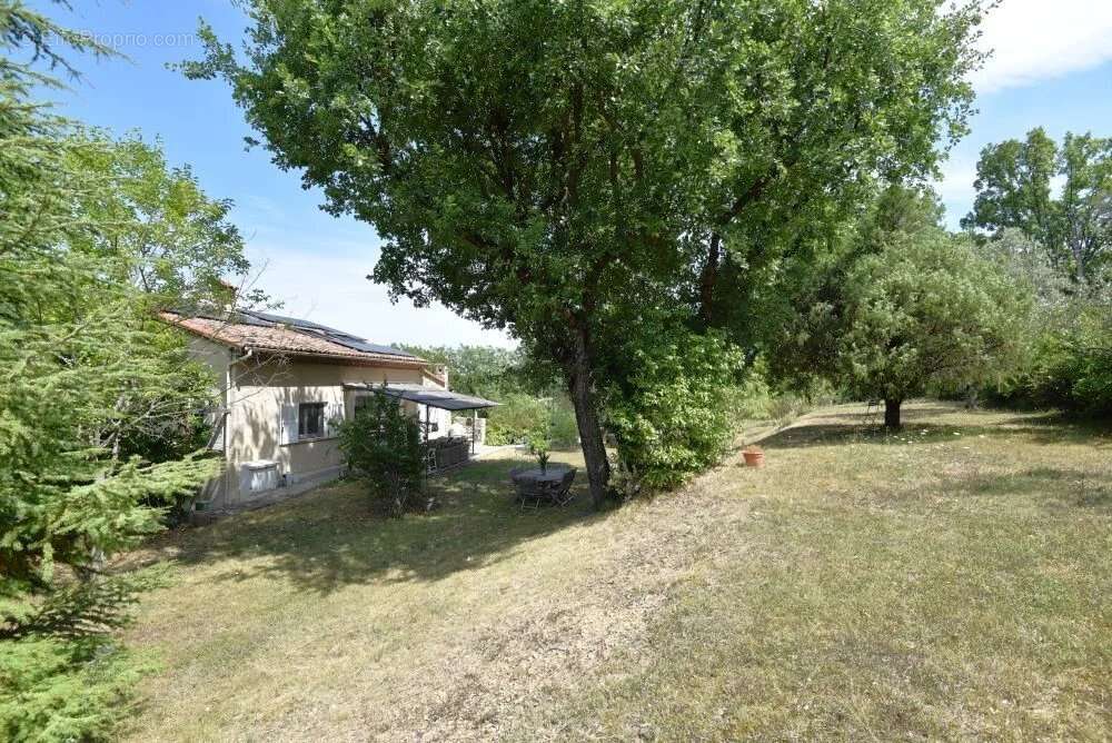 Maison à TOURRETTES