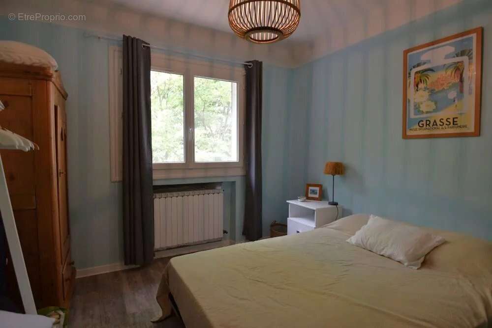 Maison à TOURRETTES