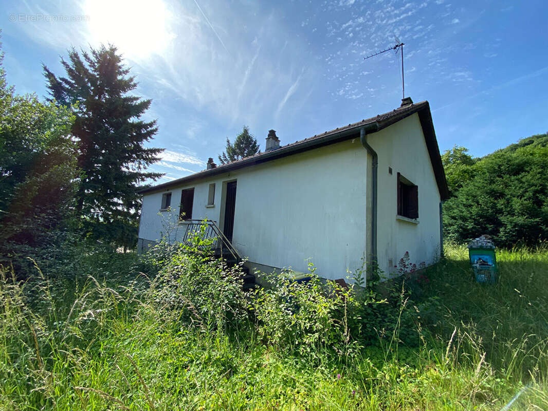 Maison à FONTAINE-SOUS-JOUY