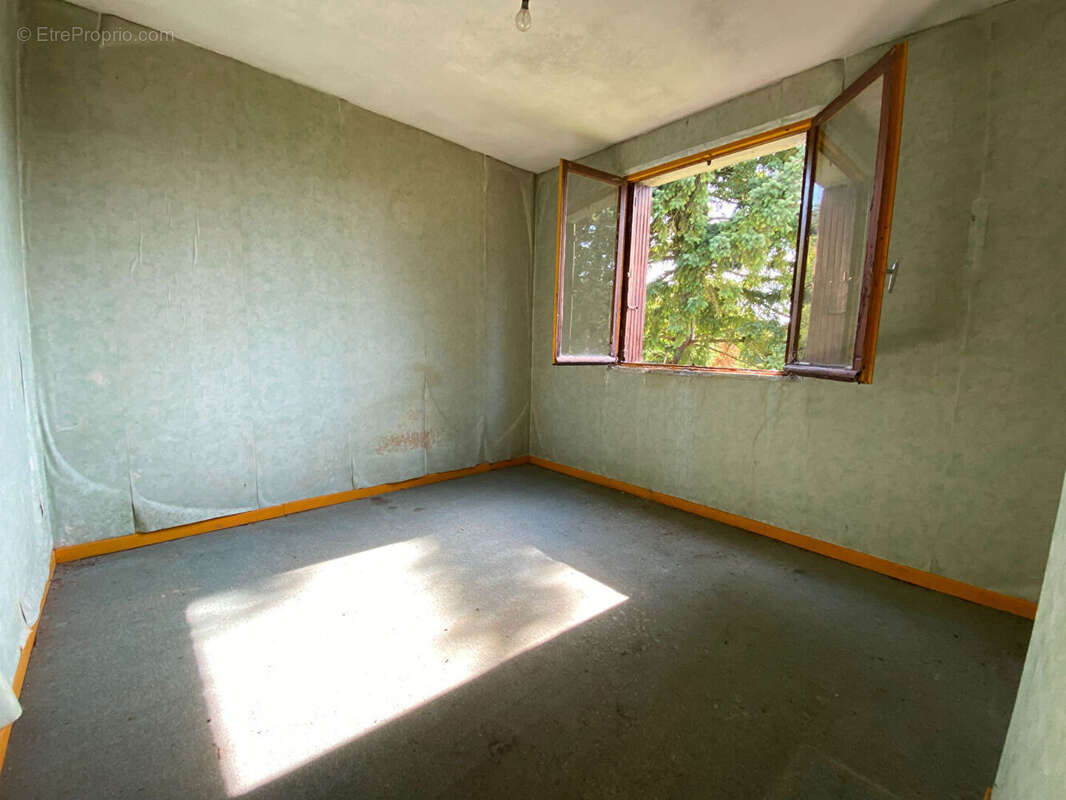 Maison à FONTAINE-SOUS-JOUY