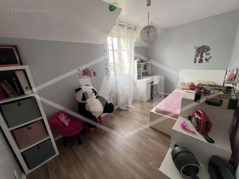 Maison à COMBS-LA-VILLE