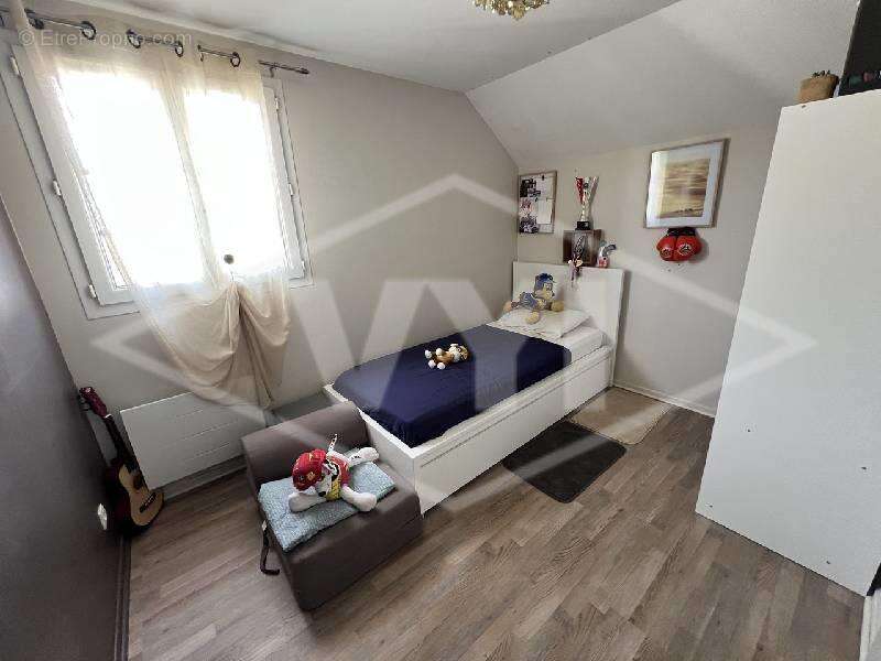 Maison à COMBS-LA-VILLE