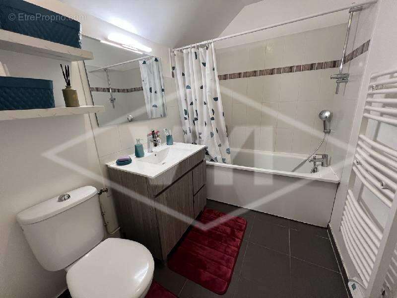 Maison à COMBS-LA-VILLE