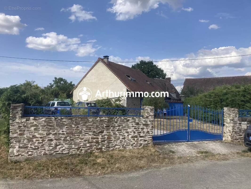 Maison à NEUILLY-LE-VENDIN