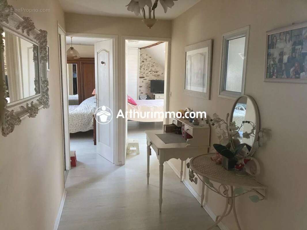 Maison à NEUILLY-LE-VENDIN