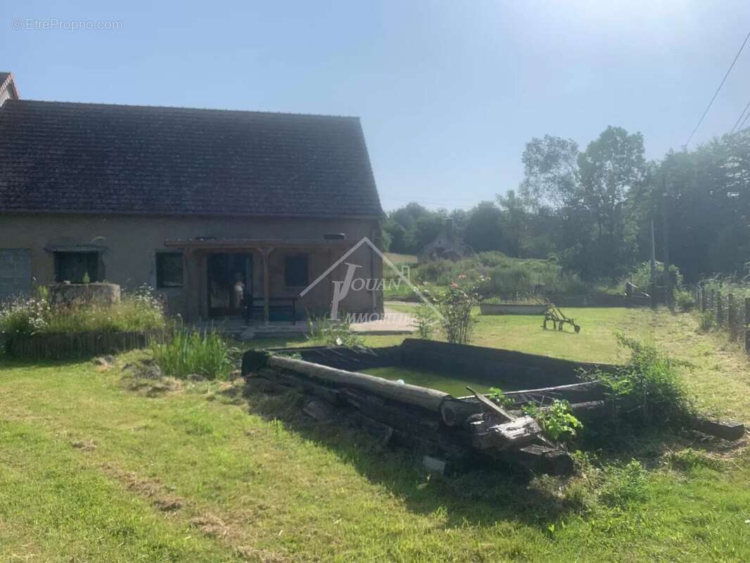 Maison à COSNE-D&#039;ALLIER