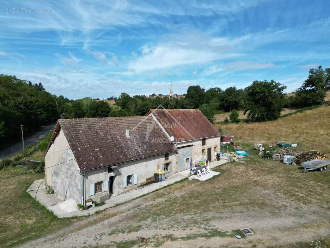 Maison à COSNE-D&#039;ALLIER